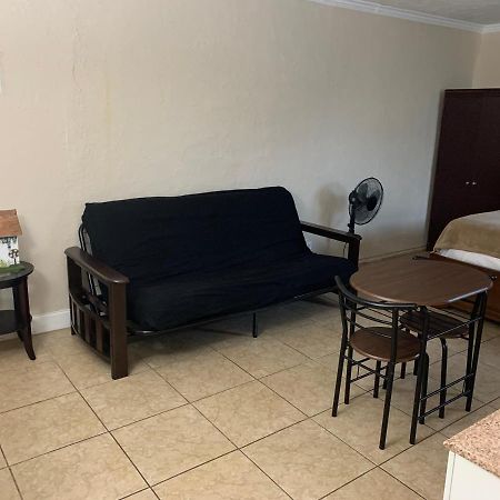 Апартаменти Quiet Cozy Efficiency Голлівуд Екстер'єр фото